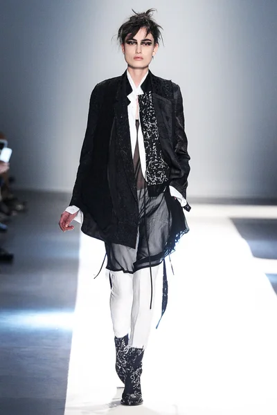 Look 1